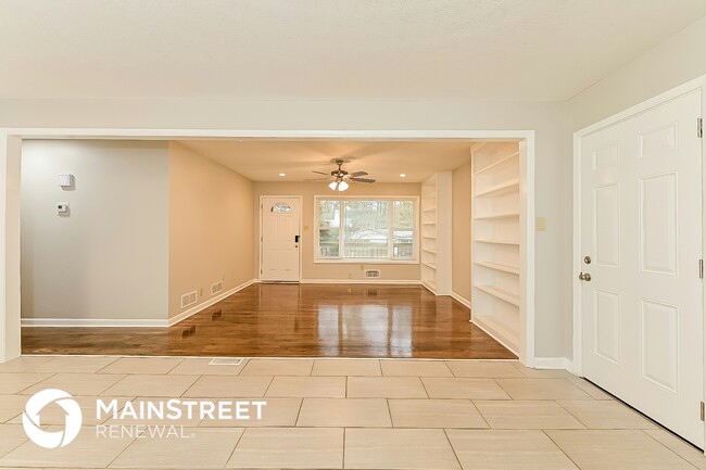 Photo - 8071 Devonshire Dr