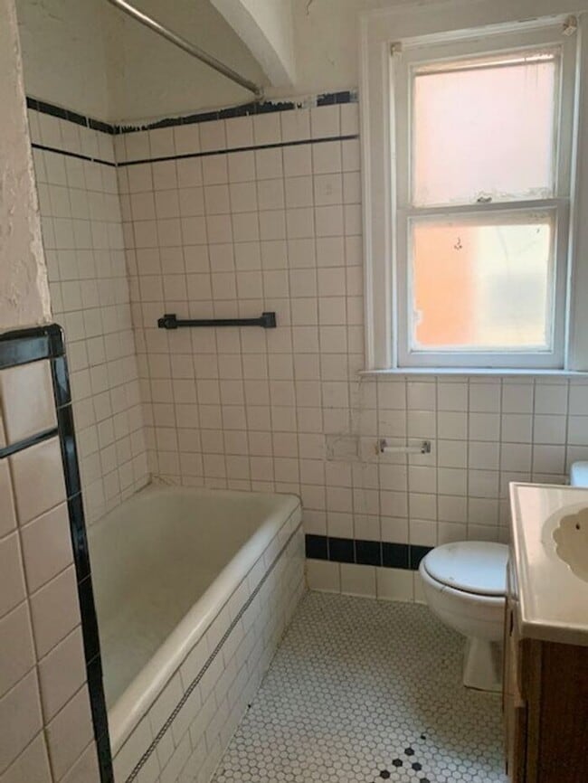 Photo - Beautiful Flat Section 8 Accepted