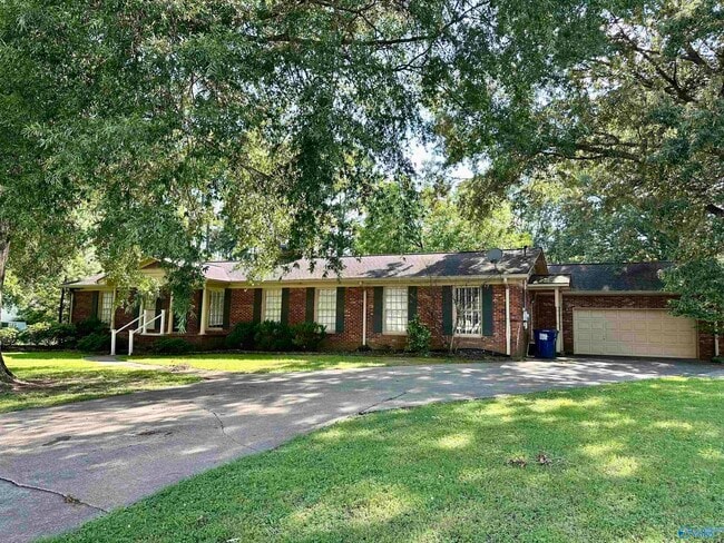 Building Photo - 4010 Medford Dr SE Rental