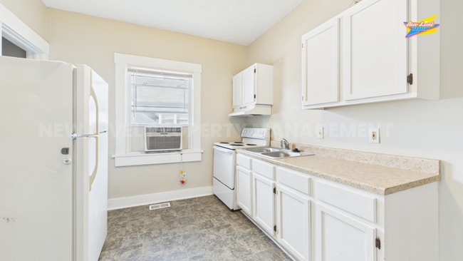 Photo - 352 N Holyoke Pl