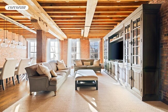 Building Photo - 62 Beach St