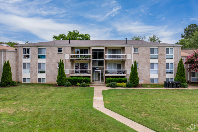 Conway Garden Apartments - Conway Garden Apartments