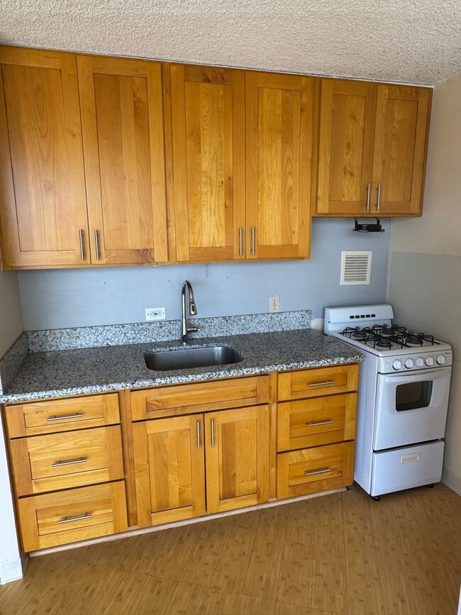 Photo - 750 Amana St Unit 2006