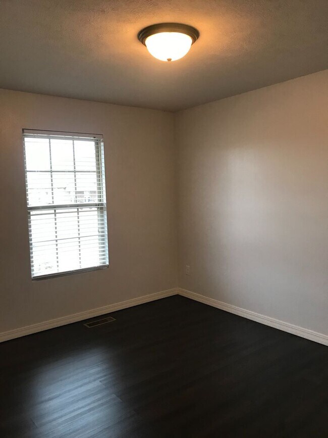 Photo - 3 bedroom 2 bath house.  Fenced yard