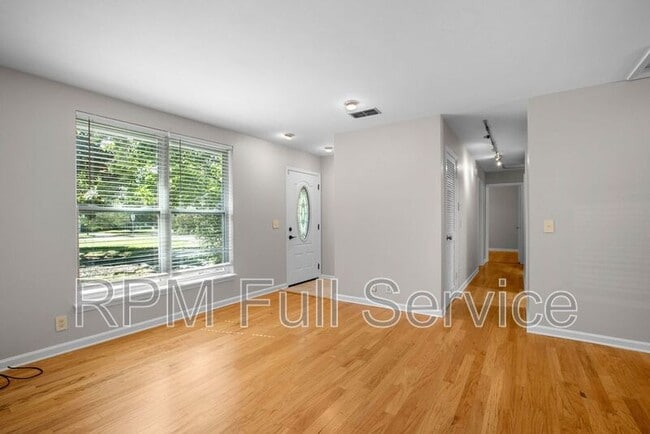 Photo - 5000 McMurray Ct