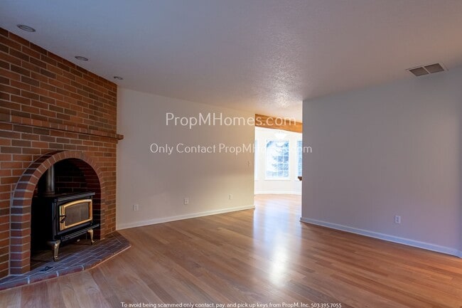 Photo - Three Bedroom Plus Bonus In West Linn - Sunset!