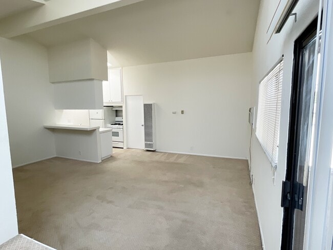 Photo - 3760 Kelton Ave Unit 3