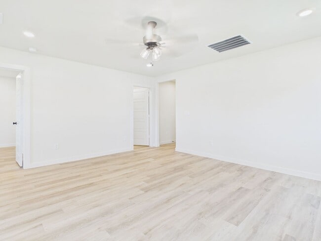 Photo - 2757 Paisley Rd