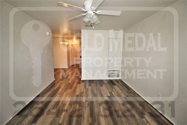 Photo - 3402 Barcelona Dr