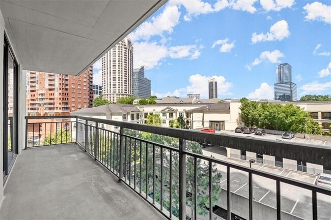 Photo - 3481 Lakeside Dr NE Unit 1007