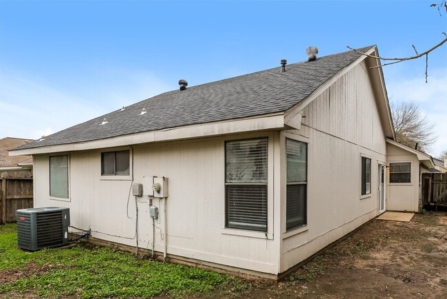 Photo - 4303 Hawk Meadow Dr