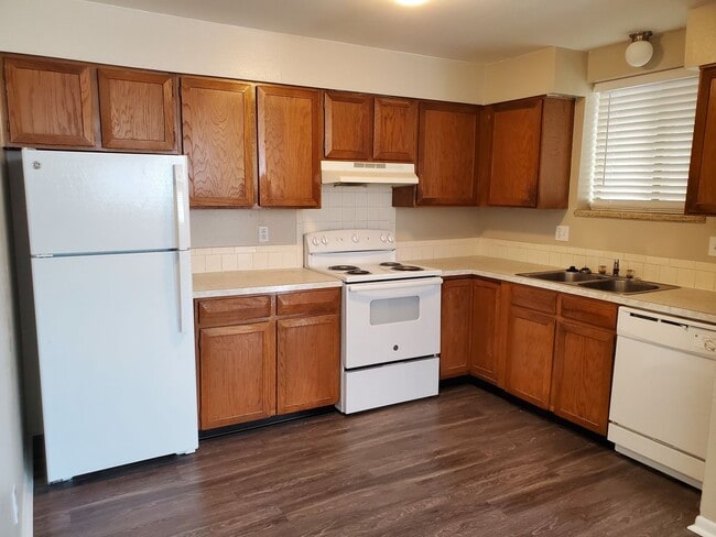Building Photo - Garfield713 (MK-KS) Unit GarfieldB1