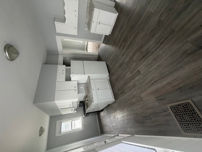 Photo - 1723 W Locust St