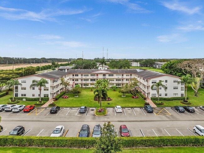 Building Photo - 576 Fanshaw N Unit 576 Rental