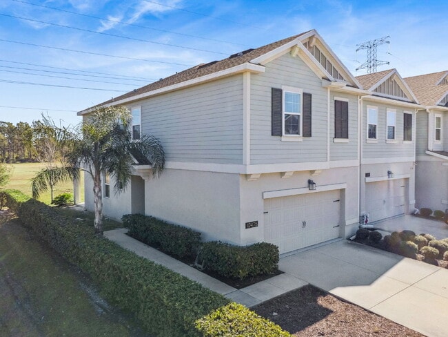 Photo - Spacious 3-Bedroom, 2.5 Baths Townhouse Retreat in Prime Orlando Location!