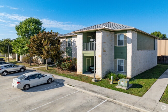 Chandler Place Apartments - Chandler Place Apartments