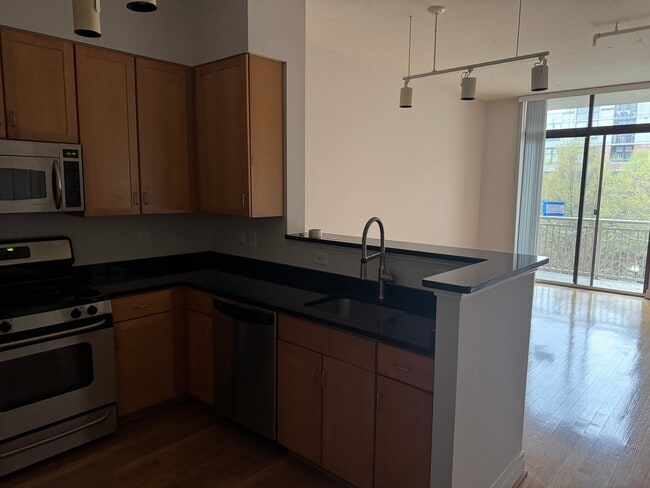 Photo - 1201 N Garfield St Unit 402