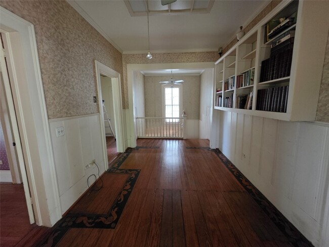 Photo - 815 E Washington Ave
