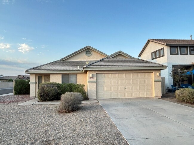 Building Photo - SINGLE LEVEL HOUSE ON CORNER LOT
