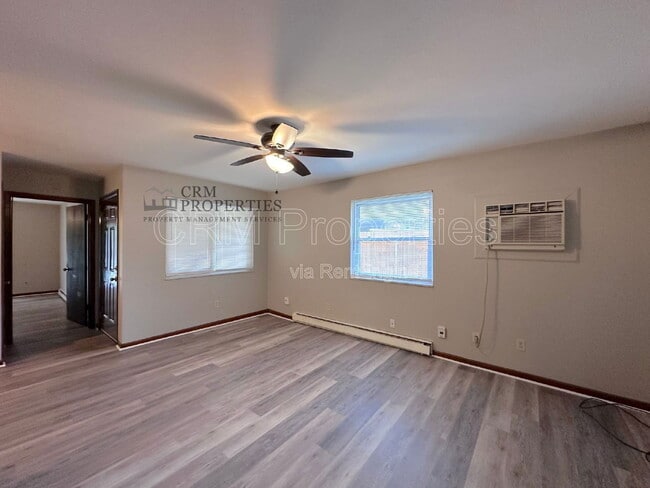 Photo - 9207 E 12th St