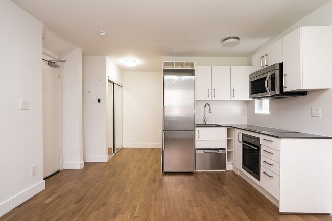 Photo - 54 Maitland St Unit 311