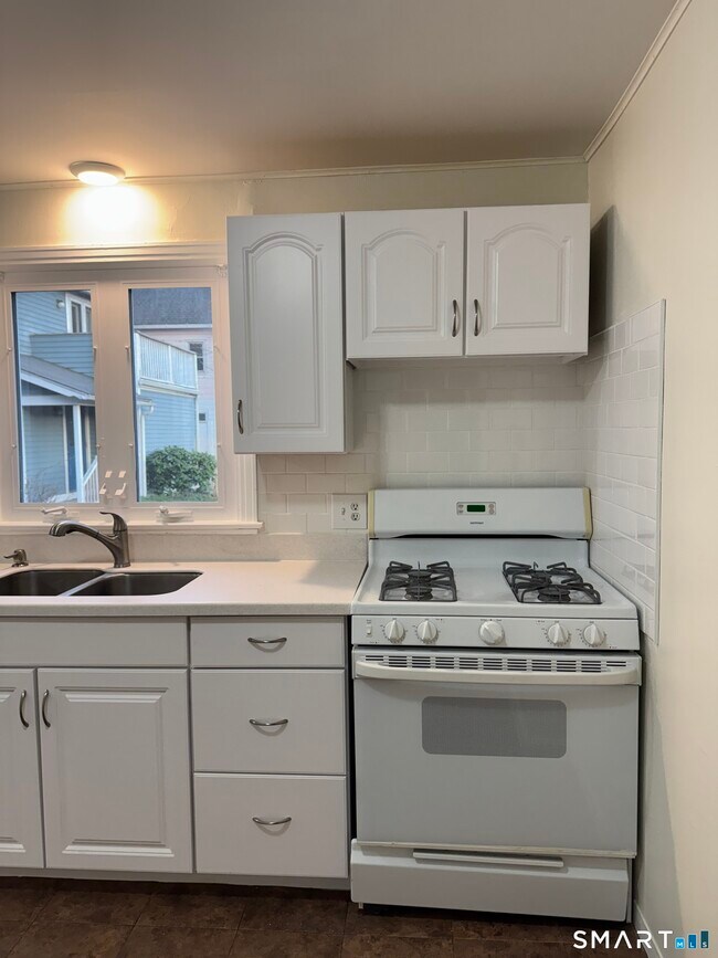 Photo - 1164 Whitney Ave