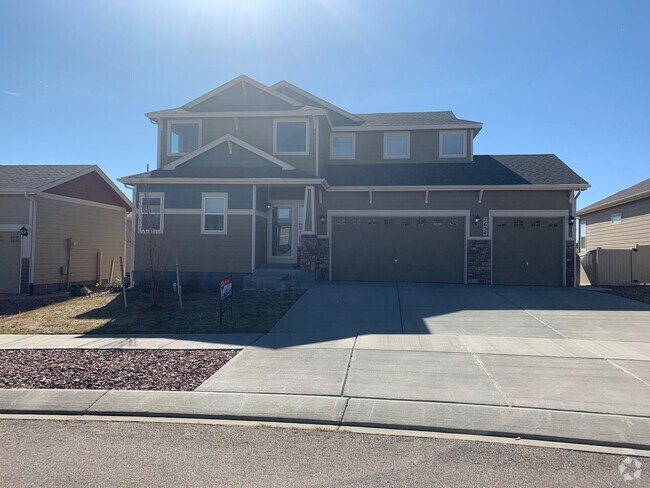 Building Photo - GORGEOUS TWO STORY WITH UNFINISHED BASEMENT Rental