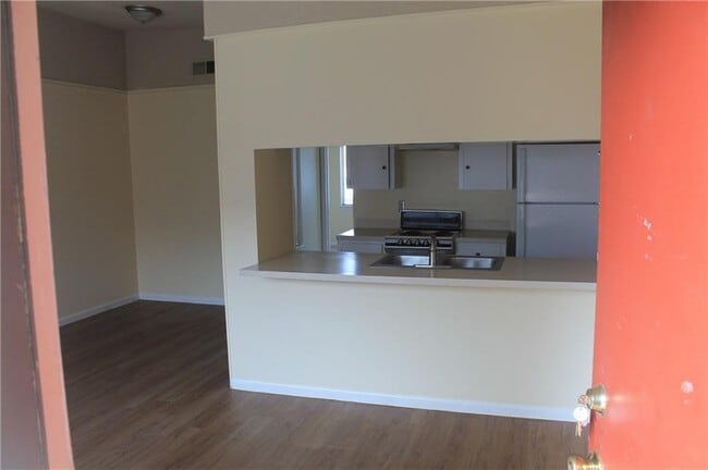Photo - 2408 Longview St Unit 206