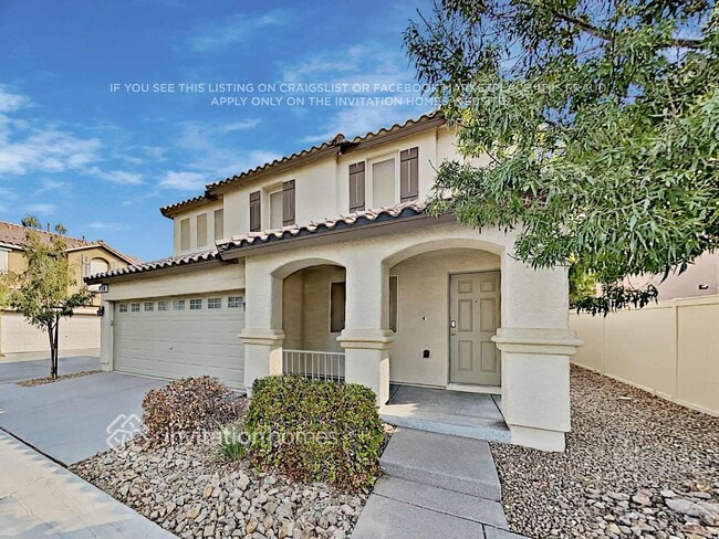 Building Photo - 9180 Giardino Villa St