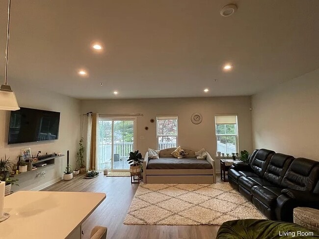 Photo - 112 Azalea Dr