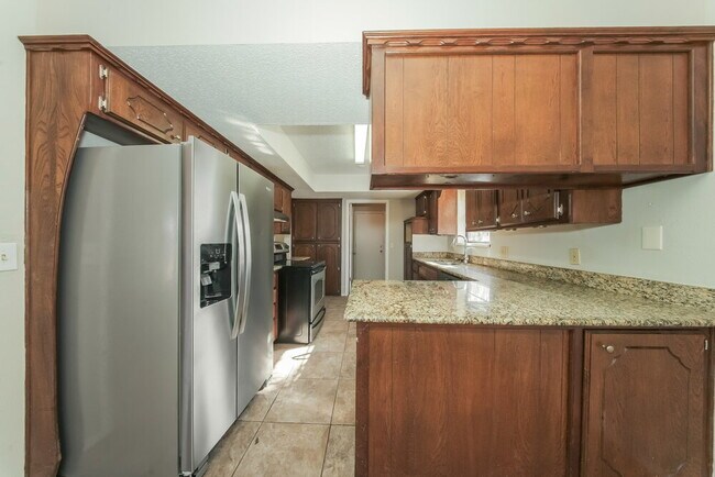 Photo - 9713 Hummingbird Ln