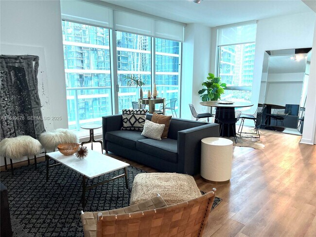 Photo - 300 S Biscayne Blvd Unit T-1602