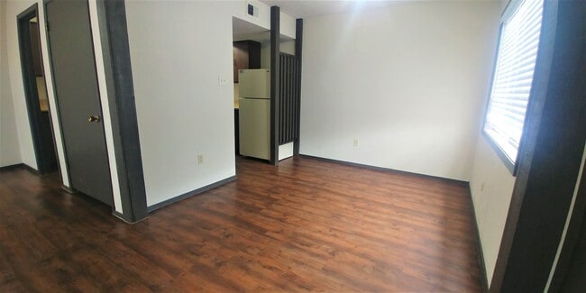 Photo - 1218 Holik Dr Unit B