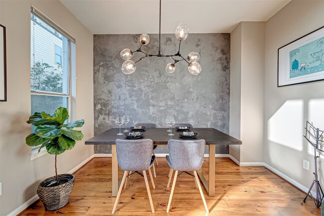 Building Photo - 4308 Lillian St Unit A