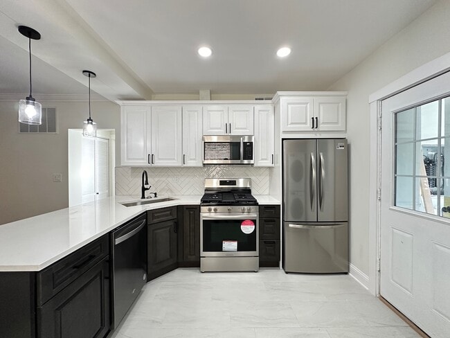 Photo - 3045 W Addison St Unit A09W