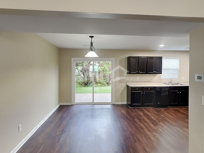 Photo - 1028 Daniel Ln