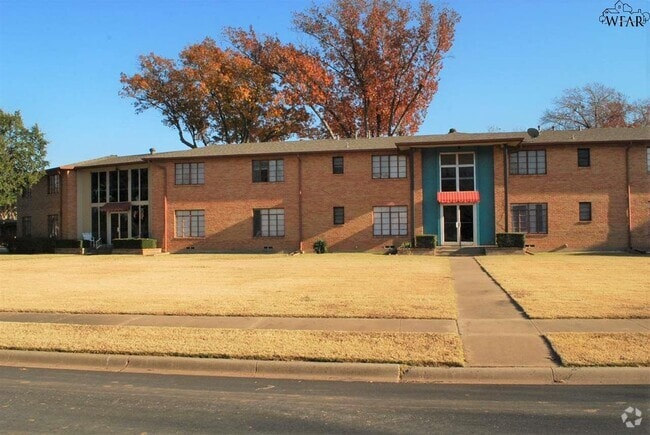 Building Photo - 3701 Southmoor Ln Rental