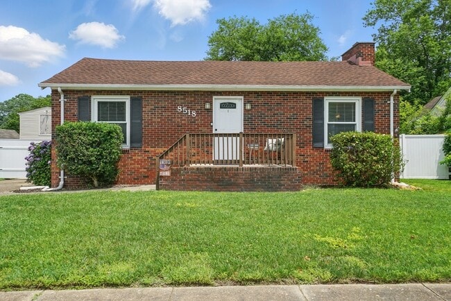 Photo - 8518 Devon St House