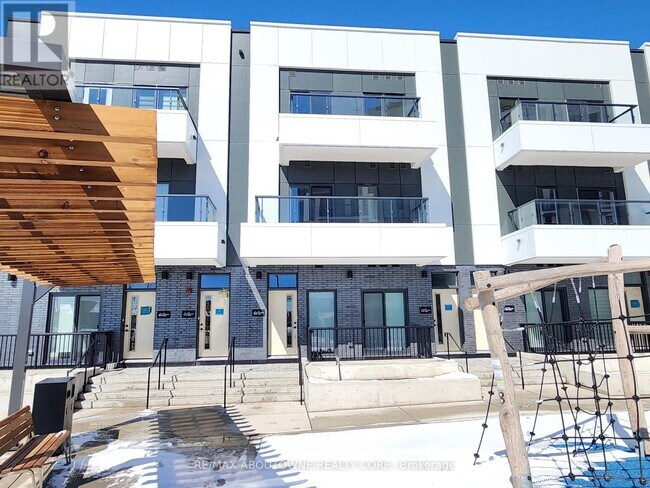 Photo - 20 Lagerfeld Dr