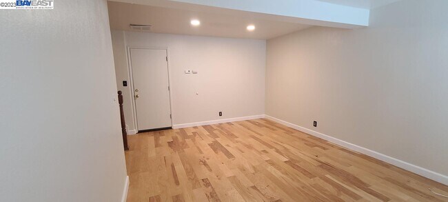 Photo - 5406 Black Ave