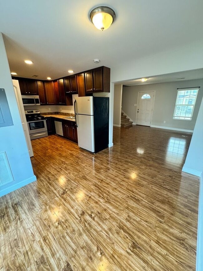Photo - Modern 2-Bed, 2.5-Bath Townhome in Lenoir City