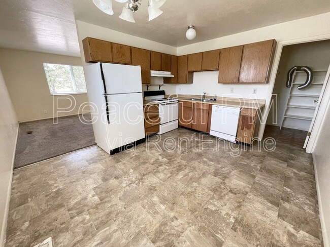 Photo - 4693 S Arlington Park Dr Unidad 3 Rental