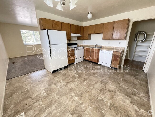 Building Photo - 4693 S Arlington Park Dr Unit 3 Rental