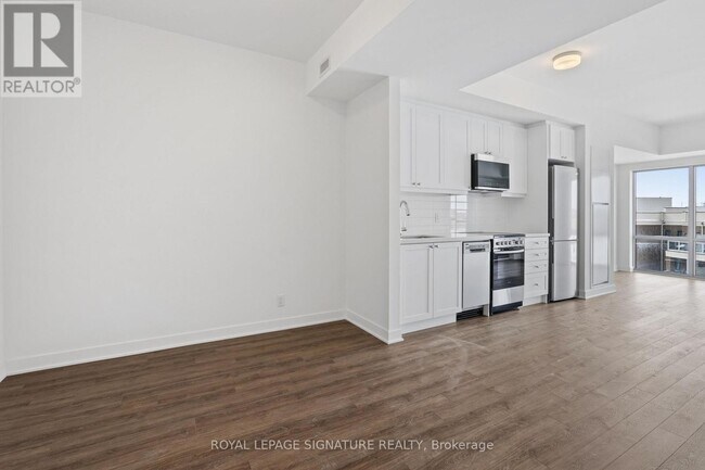 Photo - 51 Clarington Blvd Unité 411