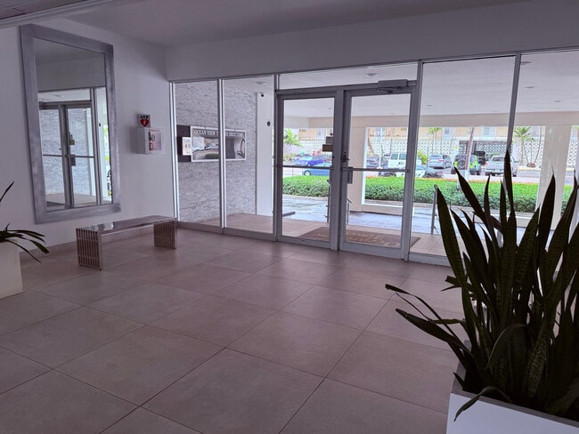 Photo - 401 Golden Isles Dr