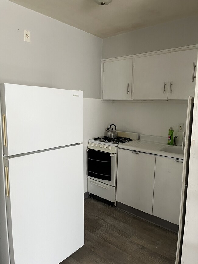 Photo - 2420 11th Ave SE Unidad A