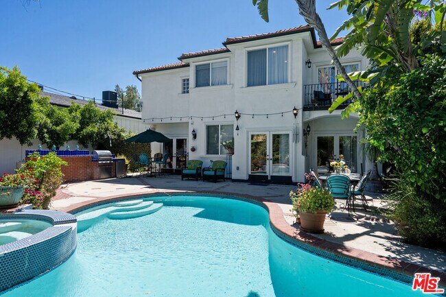 4544 Tobias Ave