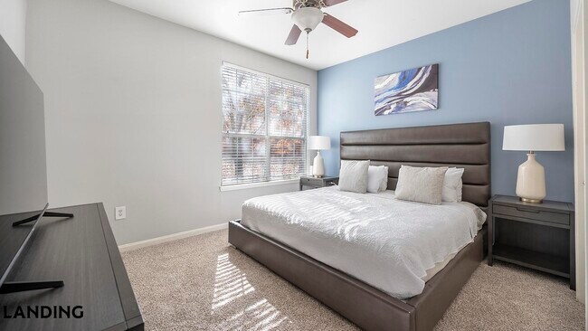 Photo - 261 Veterans Pkwy Unidad 802