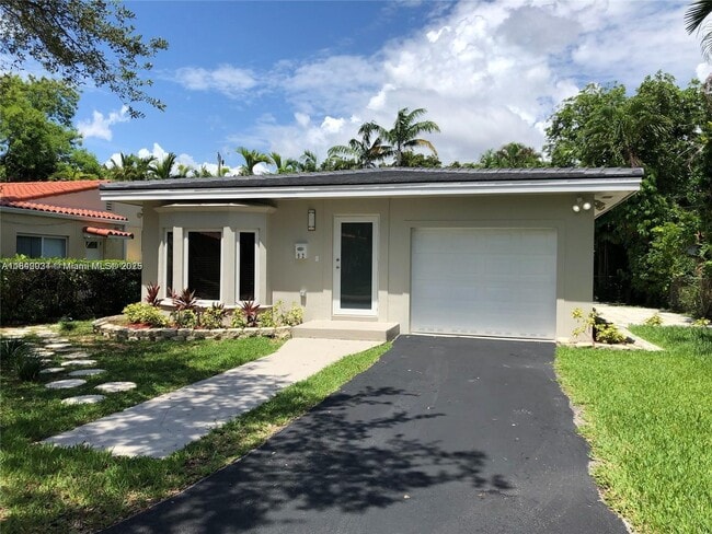 Photo - 922 Monterey St