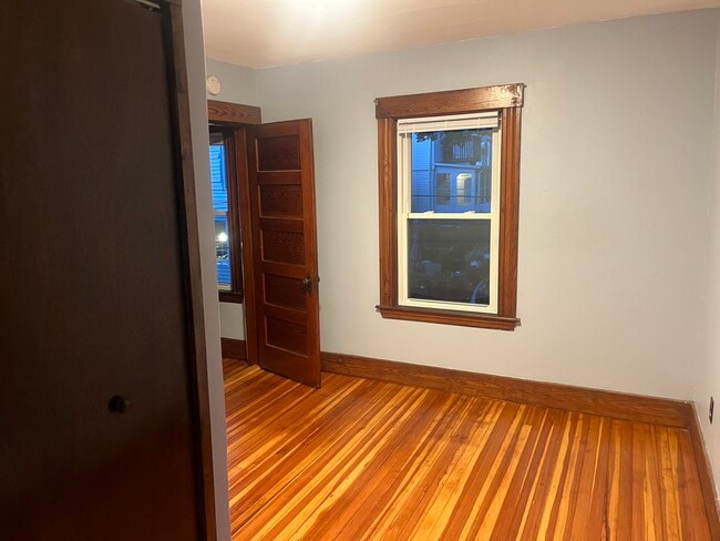 Photo - 99 Putnam St Unit Second floor